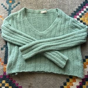 Super cute cropped blue sweater